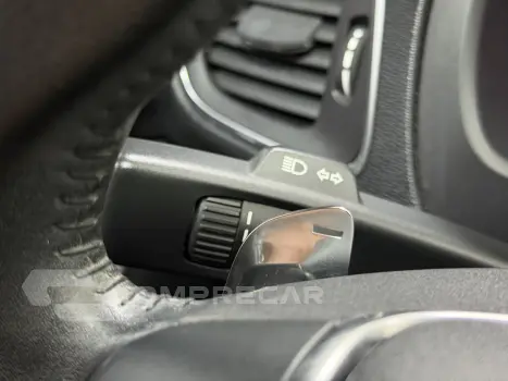 V40 2.0 T4 MOMENTUM GASOLINA 4P AUTOMÁTICO