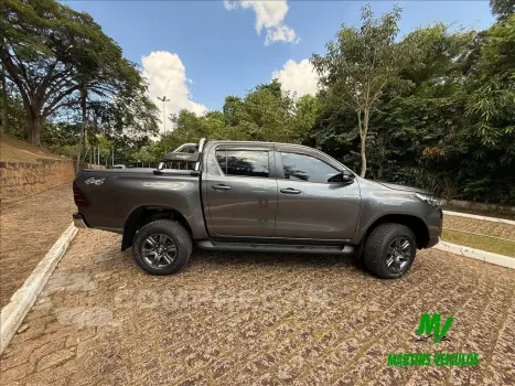 HILUX 2.8 D-4D TURBO DIESEL CD SR 4X4 AUTOMÁTICO