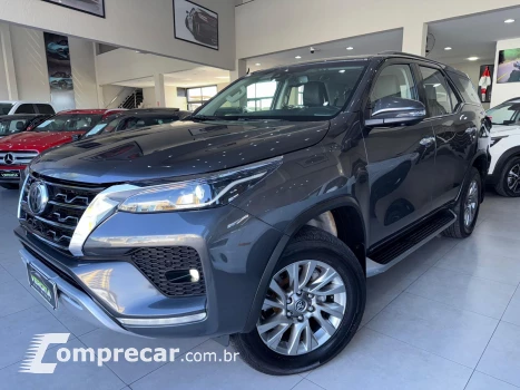 Toyota Hilux SW4 SRX 2.8 4 portas