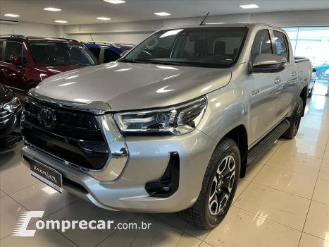 Toyota HILUX 2.8 D-4D TURBO DIESEL CD SRX 4X4 AUTOMÁTICO 4 portas