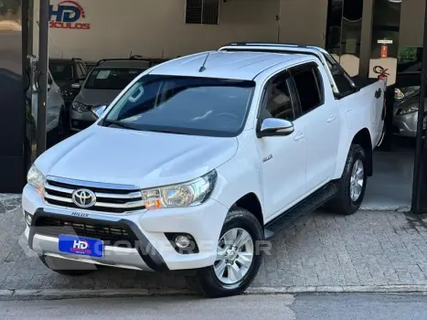 Toyota HILUX CDSRVA4FD 4 portas