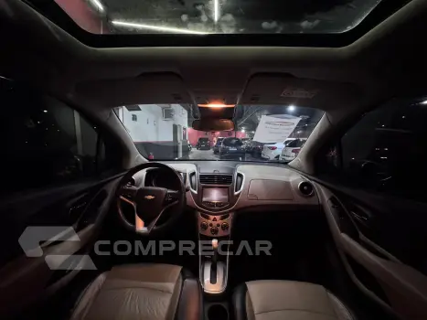 Tracker 1.8 LTZ com teto solar