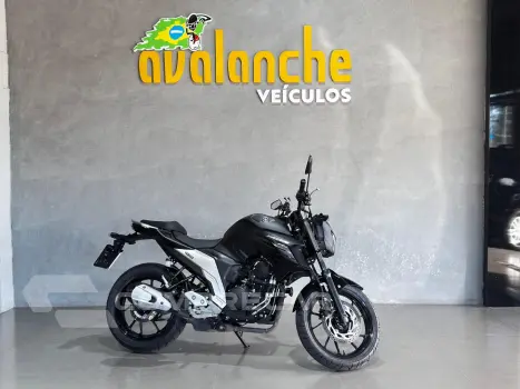 Yamaha FZ25 250 FAZER FLEX