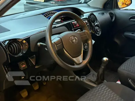 ETIOS 1.3 XS 16V FLEX 4P MANUAL