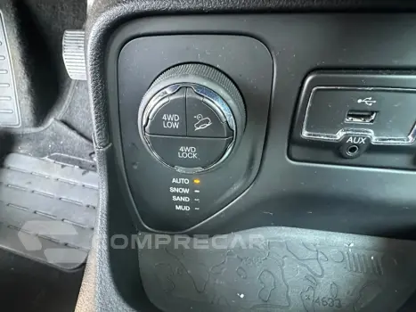 RENEGADE 2.0 16V Turbo Sport 4X4