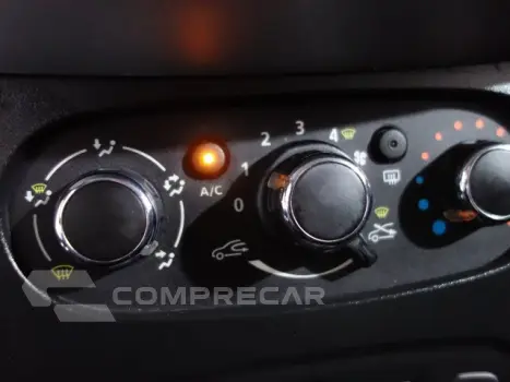 SANDERO - 1.0 12V SCE AUTHENTIQUE 4P MANUAL