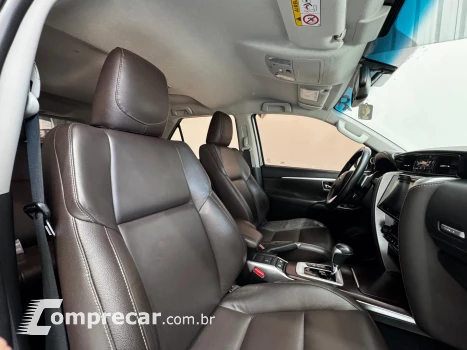 HILUX SW4 2.7 SRV 7 LUGARES 4X2 16V FLEX 4P AUTOMÁTICO