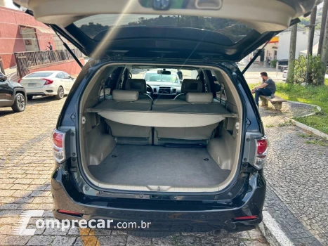 Hilux SW4 SR 4x2 2.7/ 2.7 Flex 16V Aut.