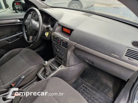 VECTRA 2.0 MPFI GT HATCH 8V FLEX 4P MANUAL