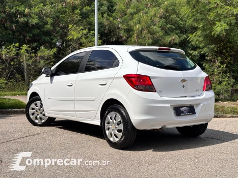 Onix 1.4 LT SPE/4