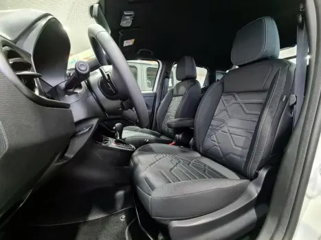 STRADA VOLCANO 1.3 FLEX 8V CD AUT.