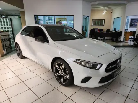 A 250 2.0 16V 4P CGI VISION 7G-DCT AUTOMÁTICO