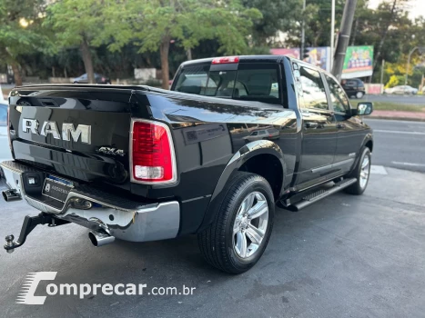 Classic 5.7 V8 Gasolina Laramie Cd 4X4 Automático