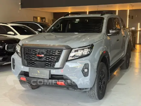 NISSAN FRONTIER 2.3 16V TURBO DIESEL PRO4X CD 4X4 AUTOMÁTICO 4 portas