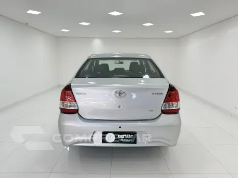 ETIOS 1.5 X Sedan 16V