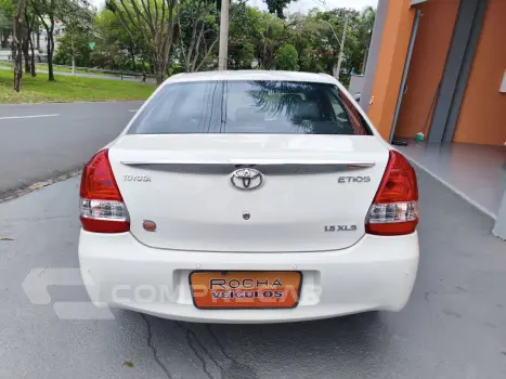 Etios Sedan 1.5 16V 4P FLEX XLS AUTOMÁTICO