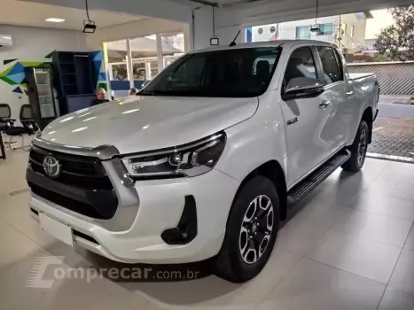 Toyota HILUX 2.8 SRX 4X4 CD 16V 4 portas