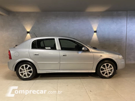 ASTRA 2.0 MPFI Advantage 8V