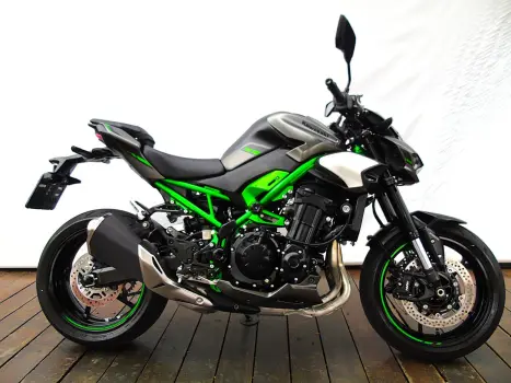 KAWASAKI Z900 ABS