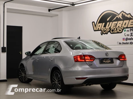 JETTA 2.0 TSI Highline 211cv