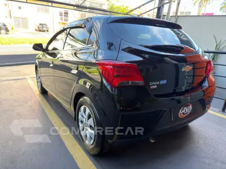 ONIX HATCH LT 1.0 8V FlexPower 5p Mec.