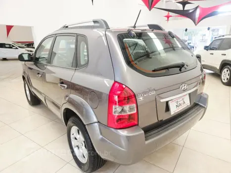 TUCSON 2.0 MPFI GLS 4X2 16V 143cv 2WD