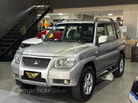 Mitsubishi PAJERO TR4 2.0 4X4 16V 131CV GASOLINA 4P MANUAL 4 portas