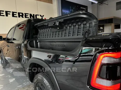 1500 5.7 V8 GASOLINA REBEL CD 4X4 AUTOMÁTICO