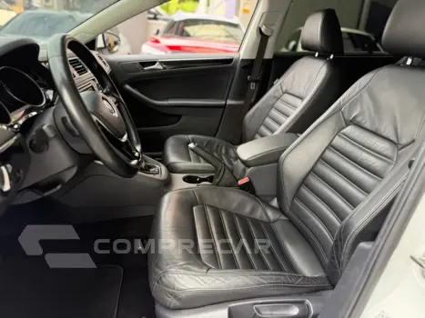 JETTA 2.0 TSI HIGHLINE 211CV GASOLINA 4P TIPTRONIC