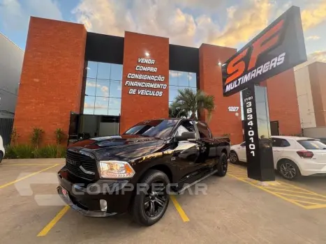 RAM CLASSIC LARAMIE NIGHT ED. 5.7 4X4 AUT. 5 portas