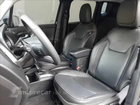 RENEGADE 1.3 T270 Turbo Longitude