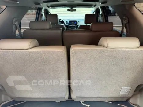 HILUX SW4 - 3.0 SRV 4X4 7 LUGARES 16V TURBO INTERCOOLER 4P A