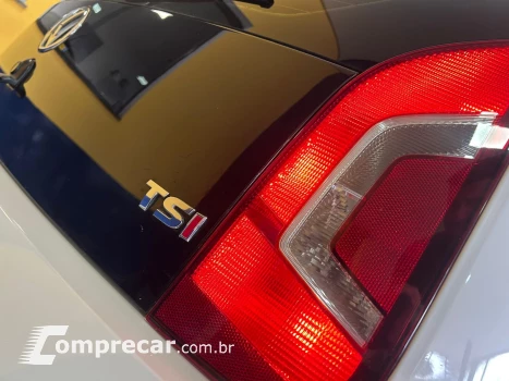 up! cross 1.0 TSI Total Flex 12V 5p
