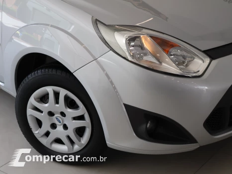 FIESTA 1.6 Rocam SE Sedan 8V