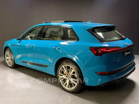 E-TRON ELÉTRICO PERFORMANCE QUATTRO