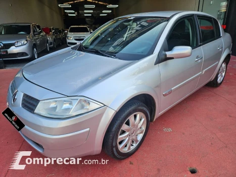 Renault Megane Sedan Dynamique Hi-Flex 1.6 16V 4 portas