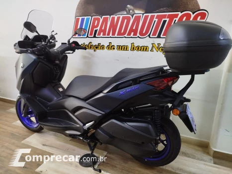XMax 250 Connected