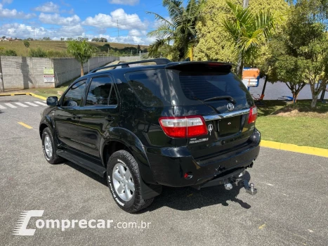 HILUX SW4 3.0 SRV 4X4 7 LUGARES 16V TURBO INTERCOOLER DIESEL