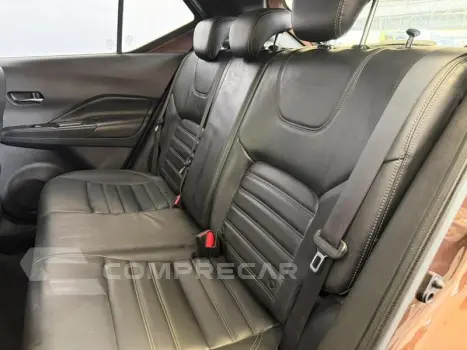 KICKS SV CVT