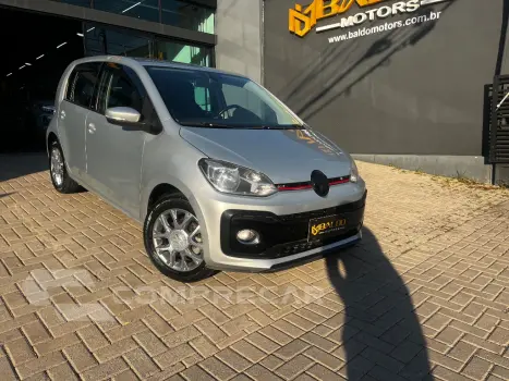 Volkswagen up! high 1.0 TSI Total Flex 12V 5p 4 portas