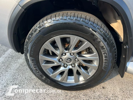 HILUX SW4 2.8 D-4d Turbo SRX 7L 4X4
