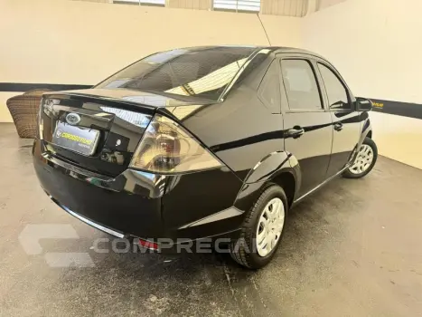 FIESTA 1.6 SE SEDAN 8V FLEX 4P MANUAL