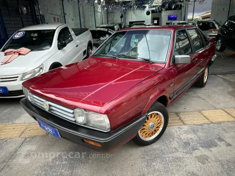 Volkswagen SANTANA 2.0 I Executivo 8V 4 portas