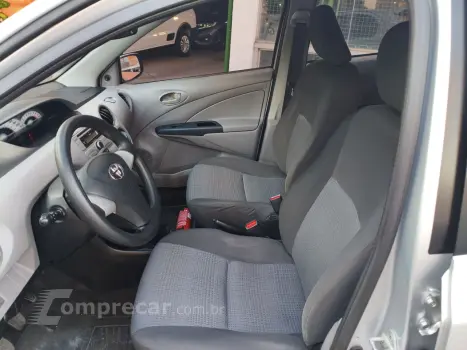 Etios Hatch 1.3 16V 4P FLEX XS