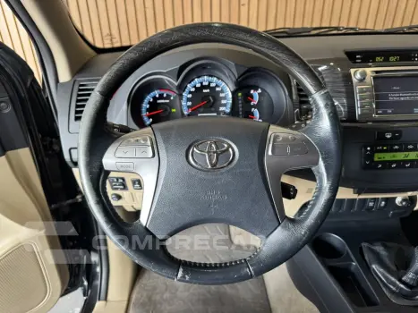 HILUX SW4 3.0 SRV 4X4 7 LUGARES 16V TURBO INTERCOOLER DIESEL