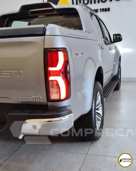 S10 2.8 12V HIGH COUNTRY CABINE DUPLA 4X4 TURBO DIESEL AUTOM
