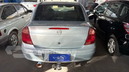 CORSA 1.4 MPFI Premium Sedan 8V