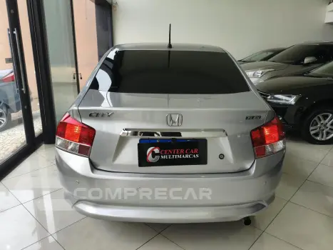 CITY 1.5 DX Sedan 16V