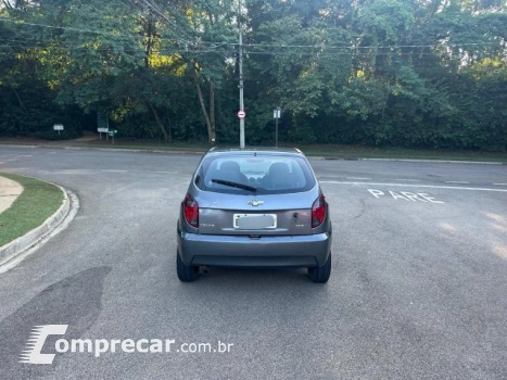 CELTA - 1.0 MPFI LT 8V 4P MANUAL