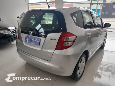 Fit 1.4 16V 4P LX FLEX